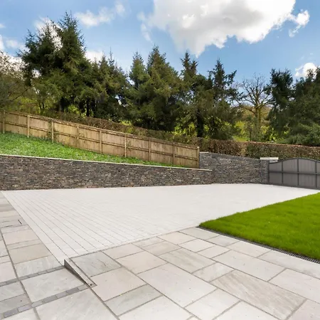 Fawns Keep 度假居 *